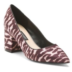 𝅺NINE West purple and white zebra print block heels